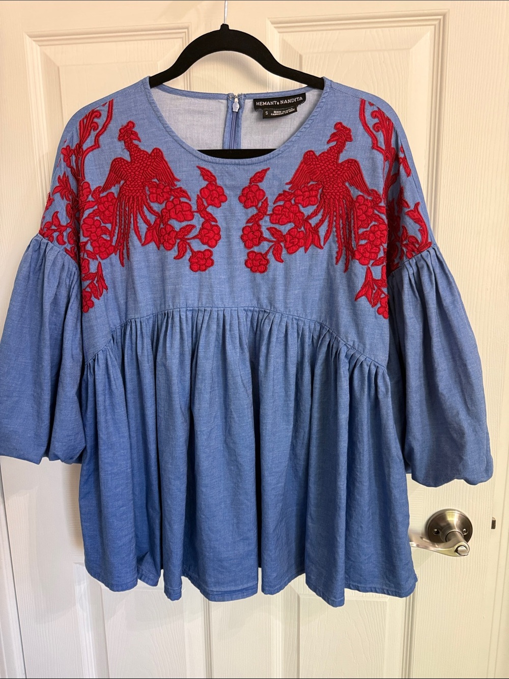 HEMANT & NANDITA Sky Blue Tunic with Red Embroidered Birds. SZ SMALL